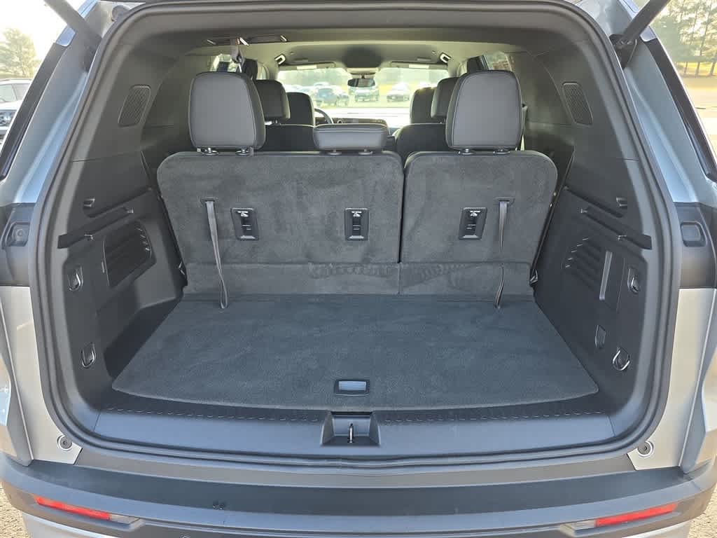 2024 Chevrolet Traverse AWD LT