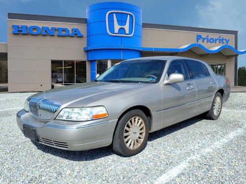2003 Lincoln Town Car Executive