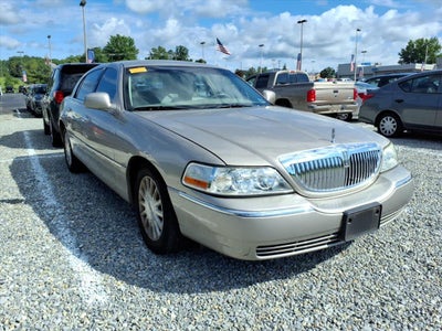 2003 Lincoln Town Car Executive