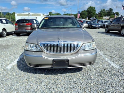 2003 Lincoln Town Car Executive