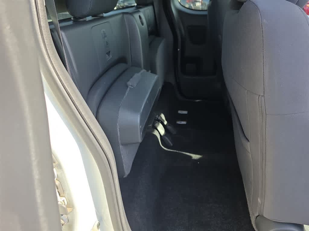 2022 Nissan Frontier S