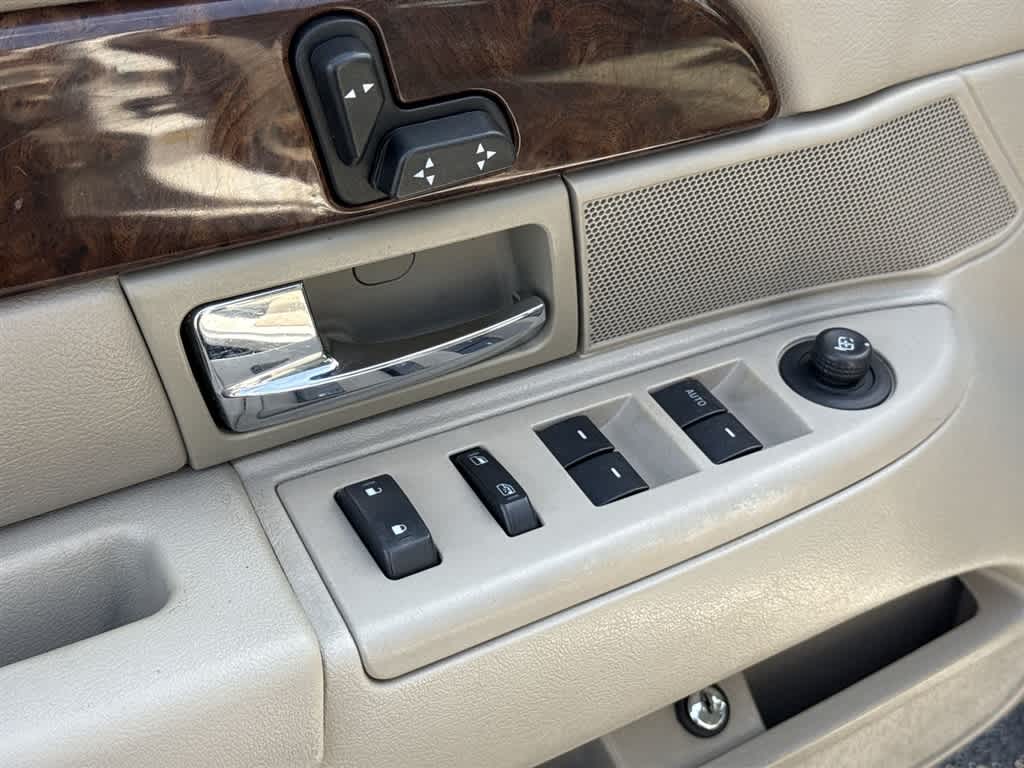 2010 Mercury Grand Marquis Base