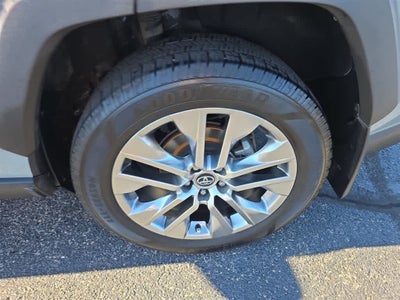 2020 Toyota RAV4 XLE Premium