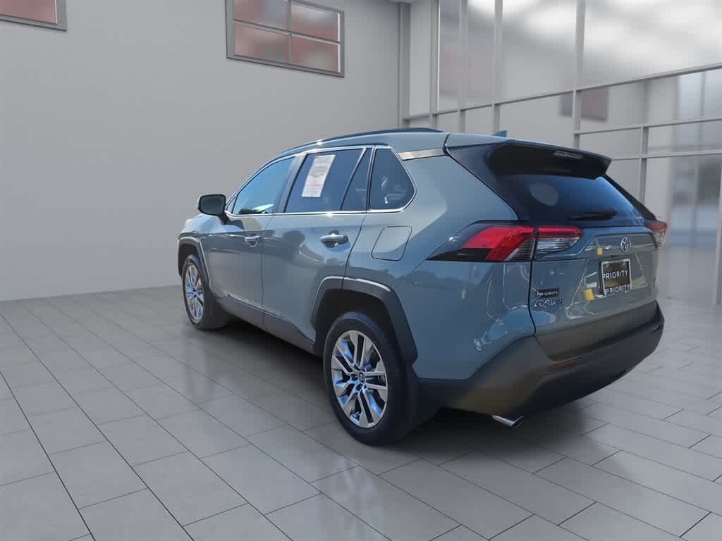 2020 Toyota RAV4 XLE Premium