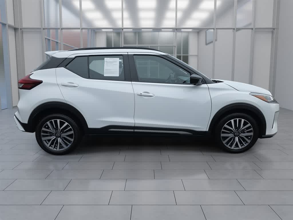 2024 Nissan Kicks SR