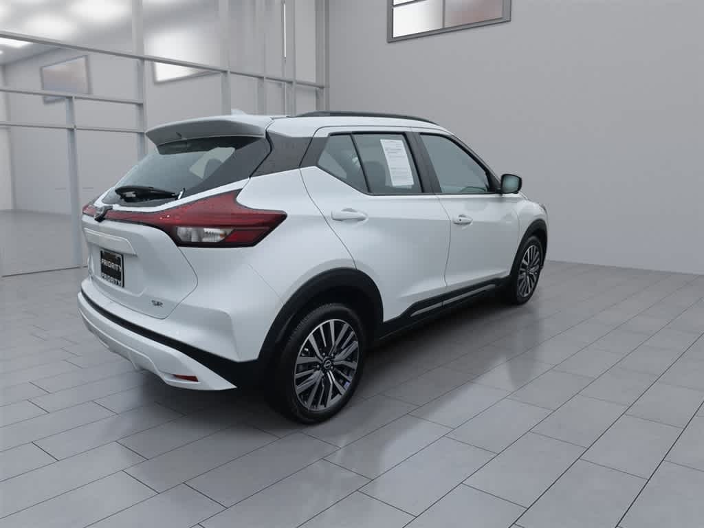 2024 Nissan Kicks SR