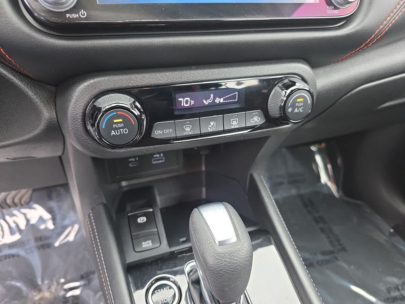 2024 Nissan Kicks SR