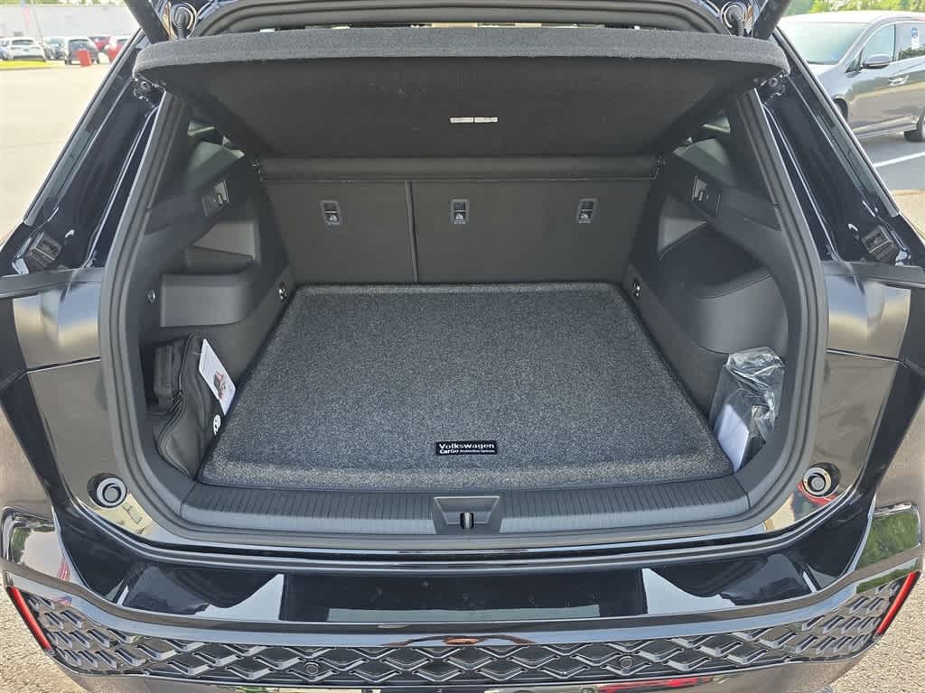 2026 Volkswagen Tiguan SEL R-Line Turbo