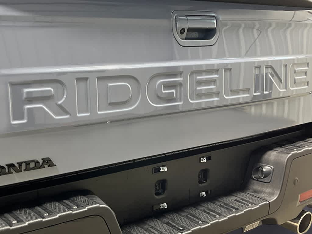 2026 Honda Ridgeline Black Edition Two-Tone