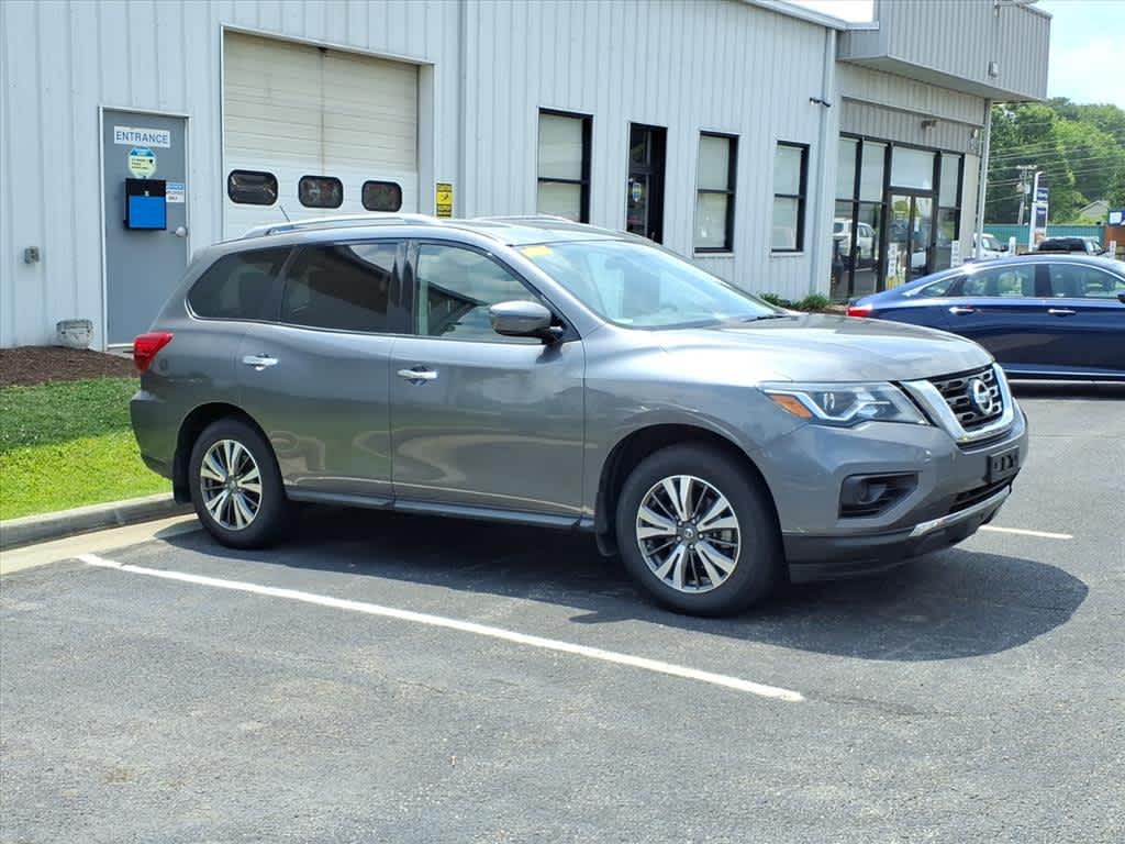 2017 Nissan Pathfinder S