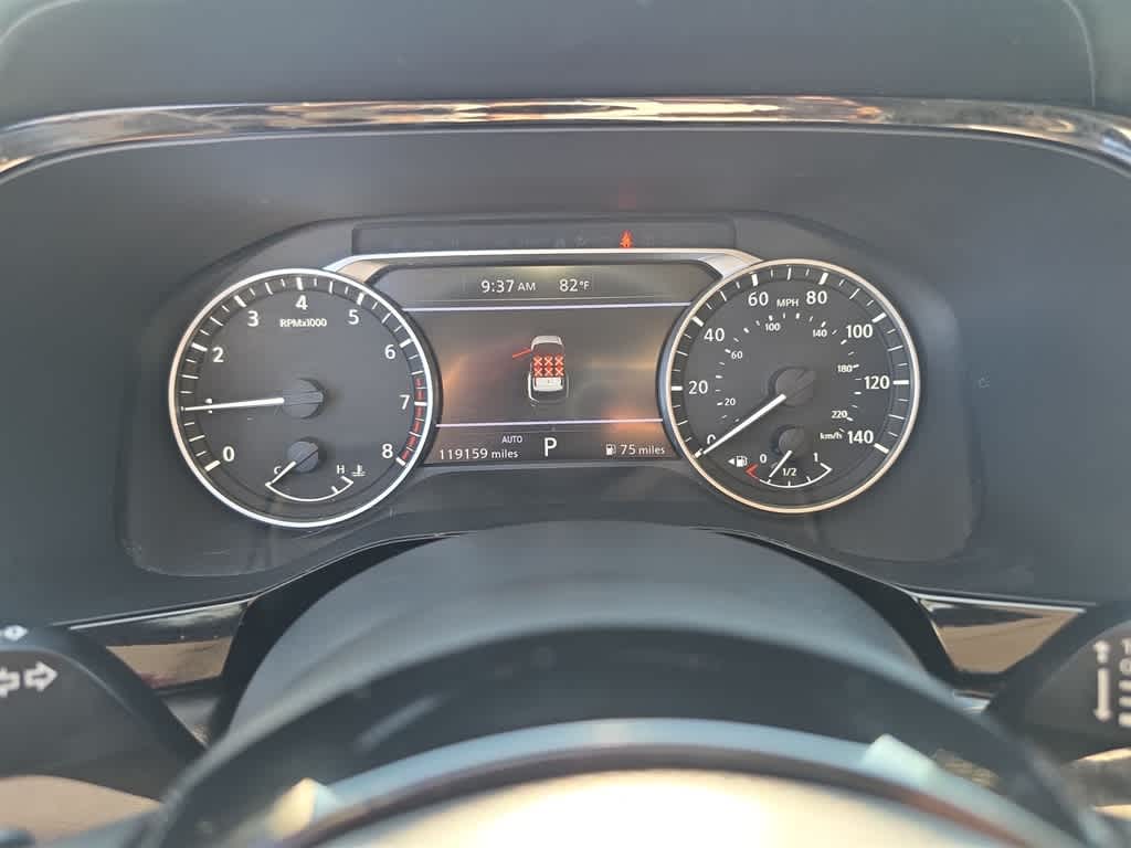 2022 Nissan Pathfinder SV