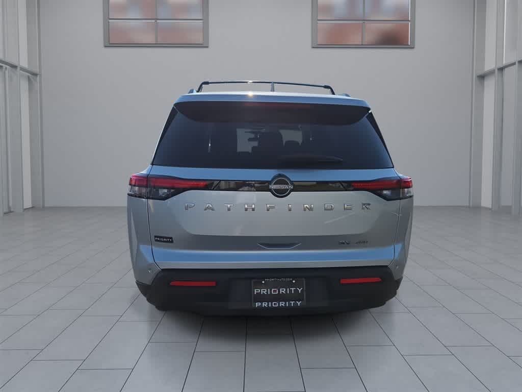 2022 Nissan Pathfinder SV