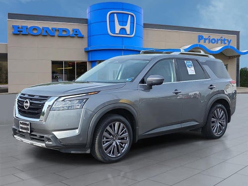 2023 Nissan Pathfinder SL