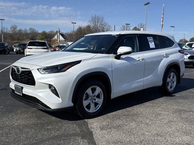 2022 Toyota Highlander LE