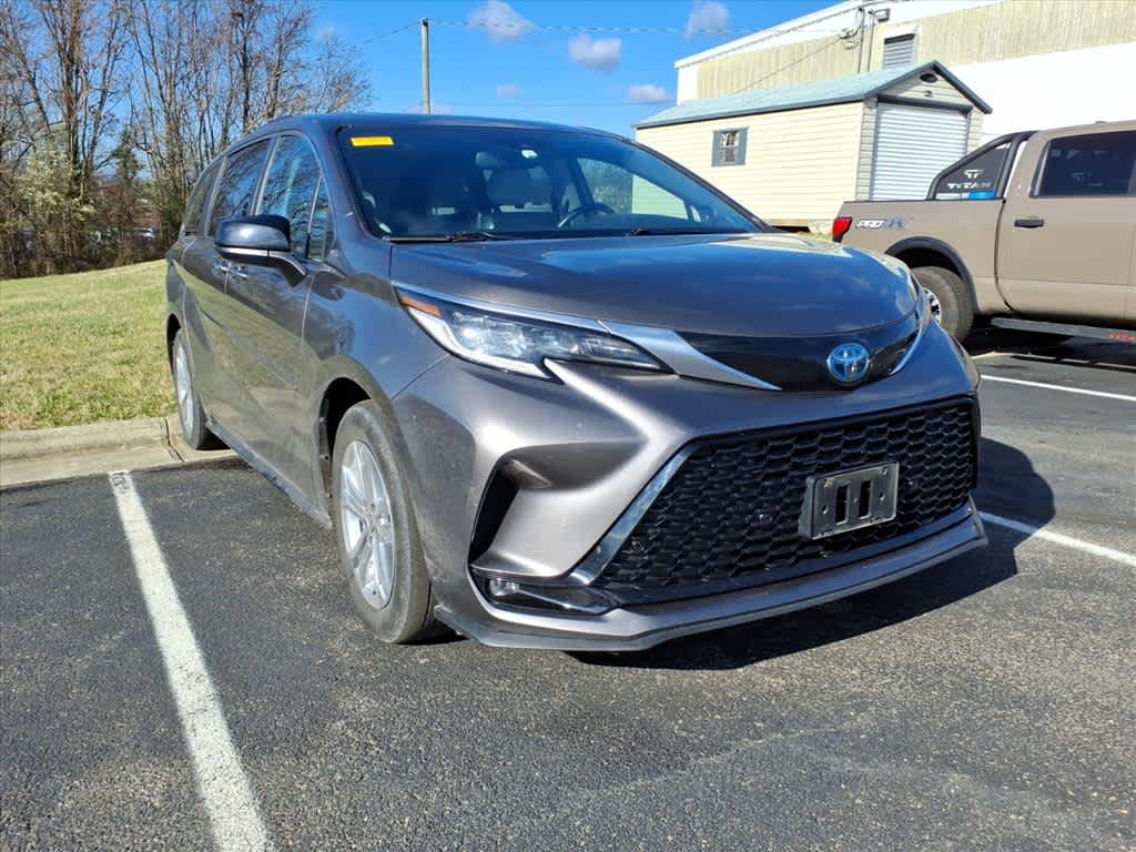 2022 Toyota Sienna XSE