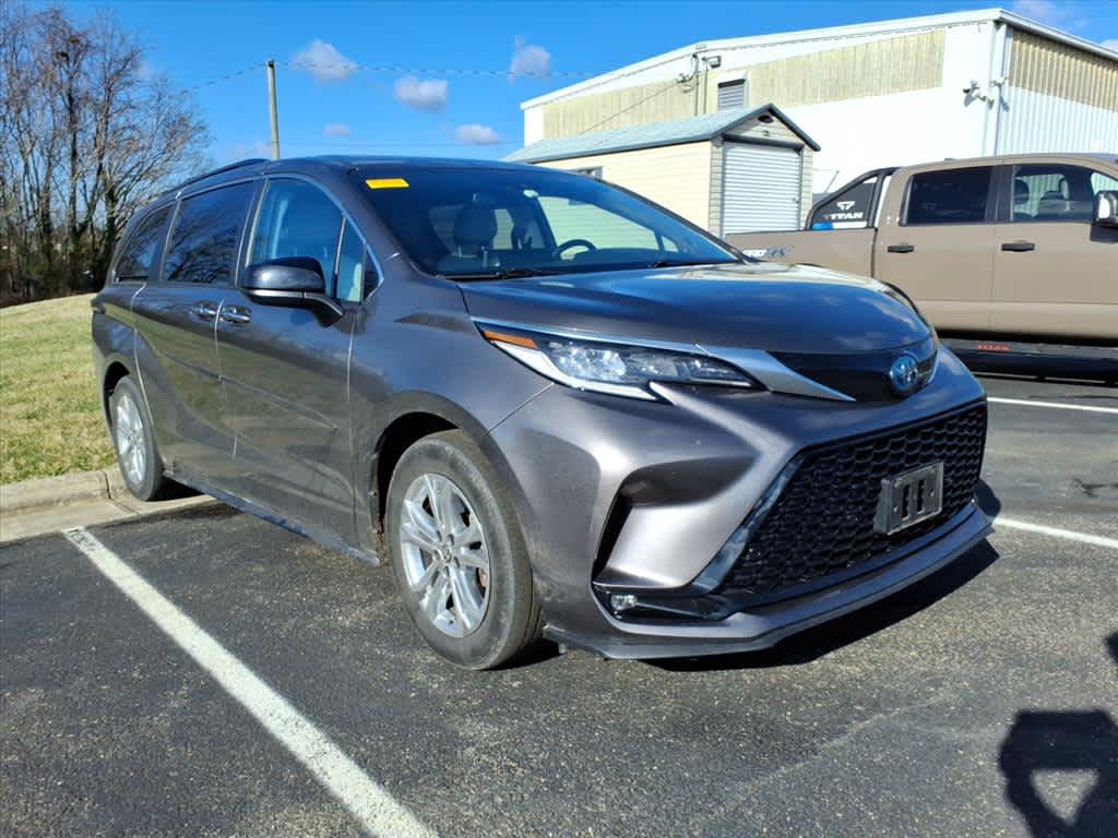 2022 Toyota Sienna XSE