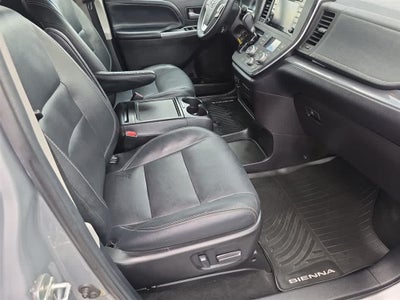 2019 Toyota Sienna SE