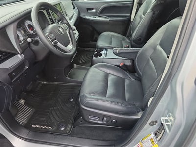 2019 Toyota Sienna SE