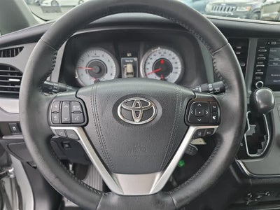 2019 Toyota Sienna SE