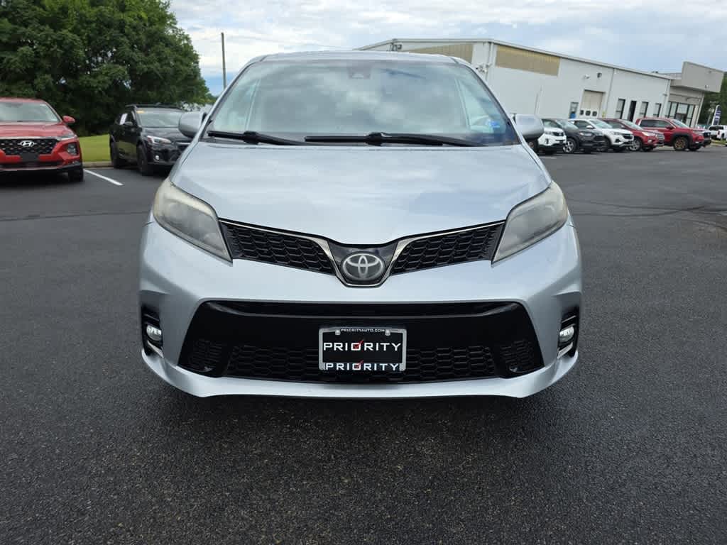 2019 Toyota Sienna SE