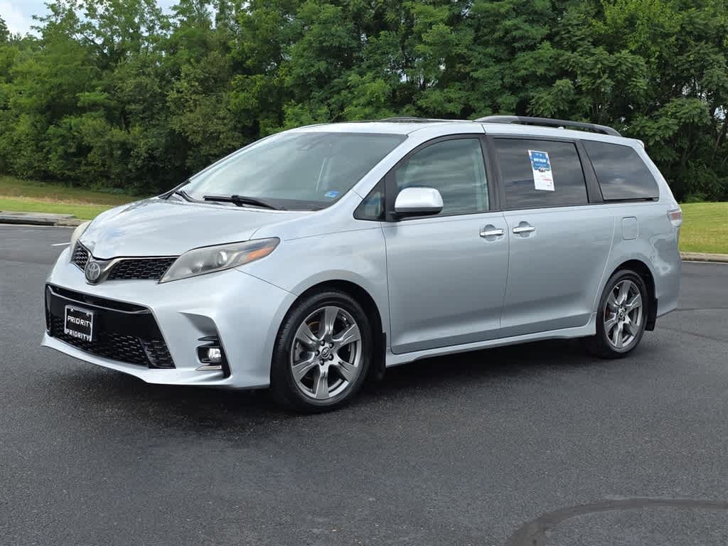 2019 Toyota Sienna SE