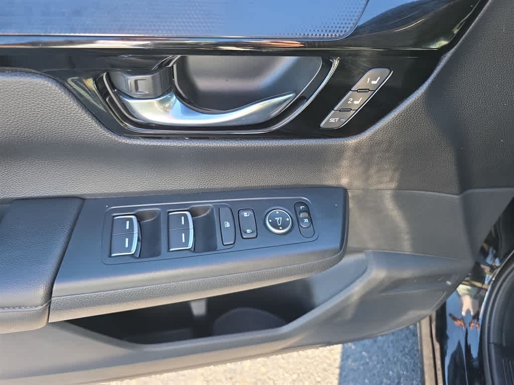 2025 Honda CR-V EX-L - Photo 17