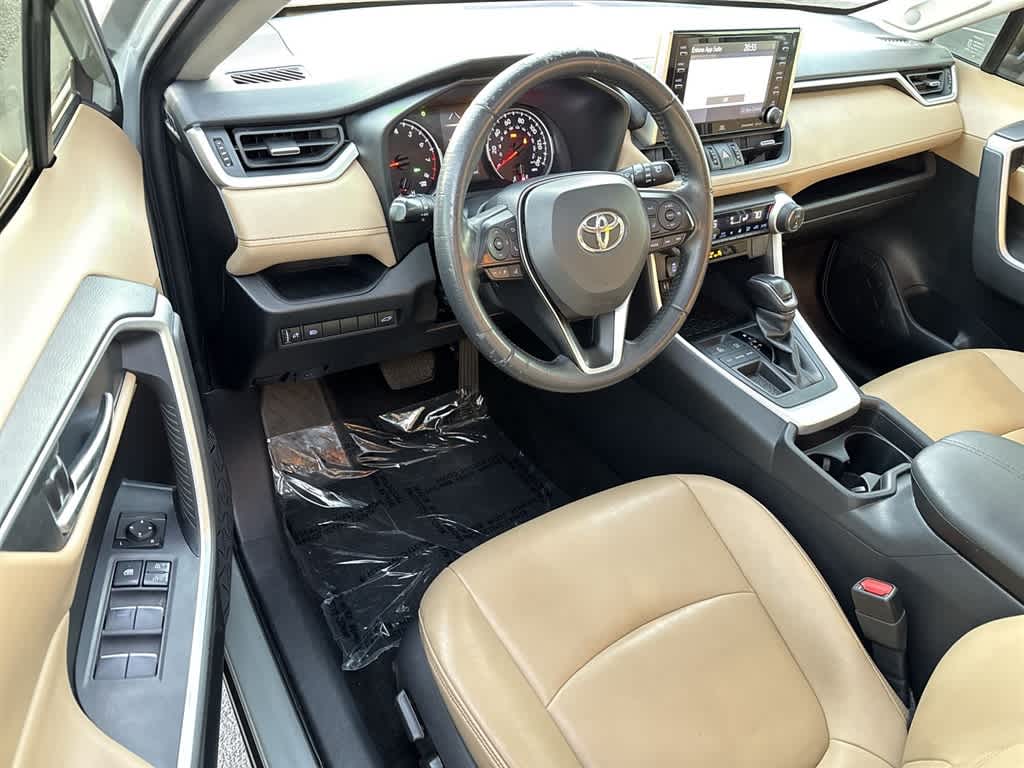 2019 Toyota RAV4 XLE Premium