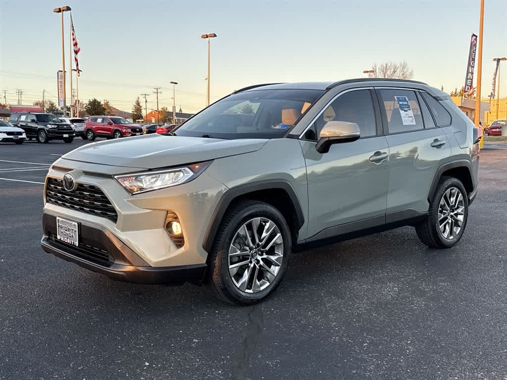 2019 Toyota RAV4 XLE Premium