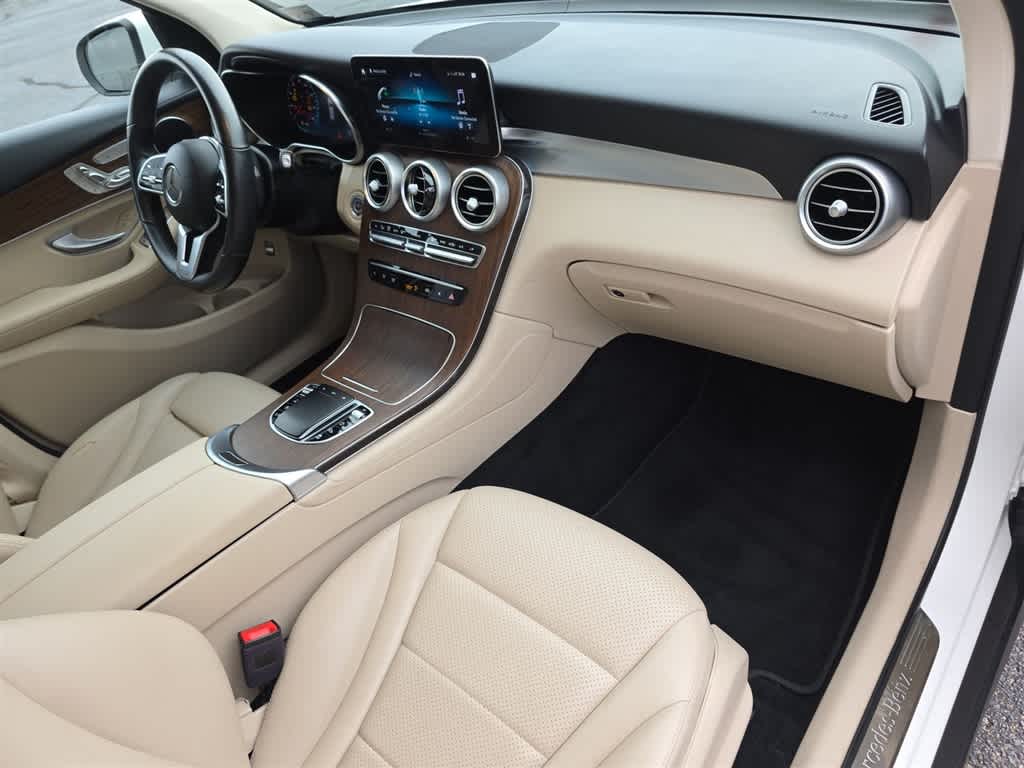 2021 Mercedes-Benz GLC 300 GLC 300