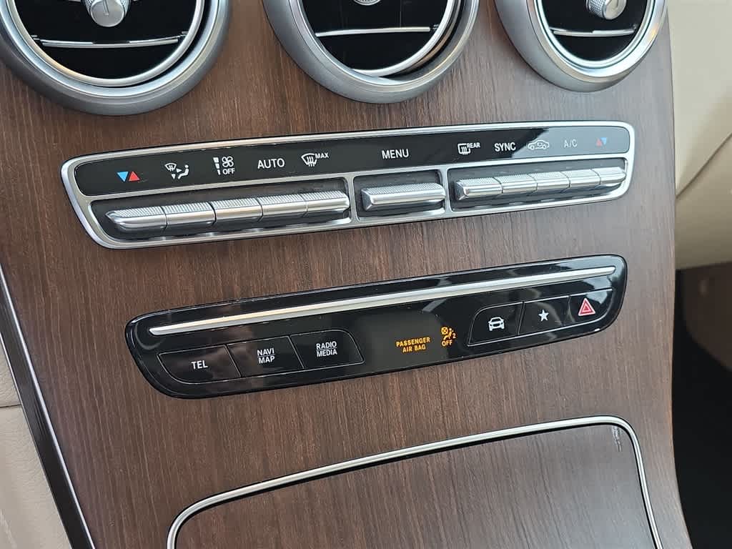 2021 Mercedes-Benz GLC 300 GLC 300