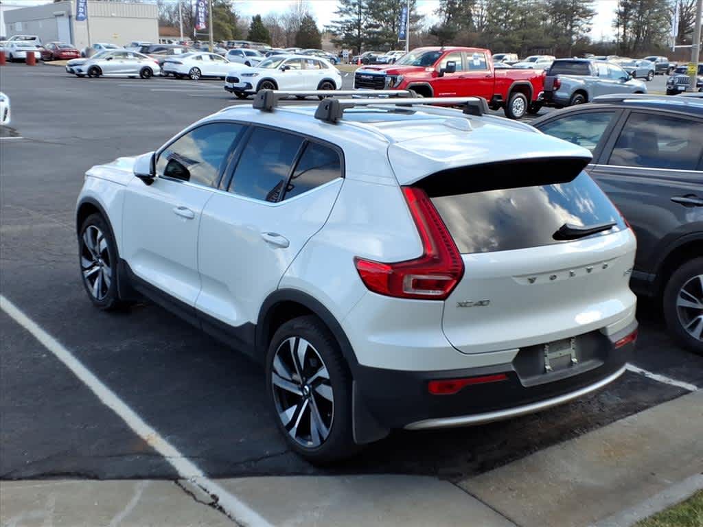 2024 Volvo XC40 Ultimate Bright Theme